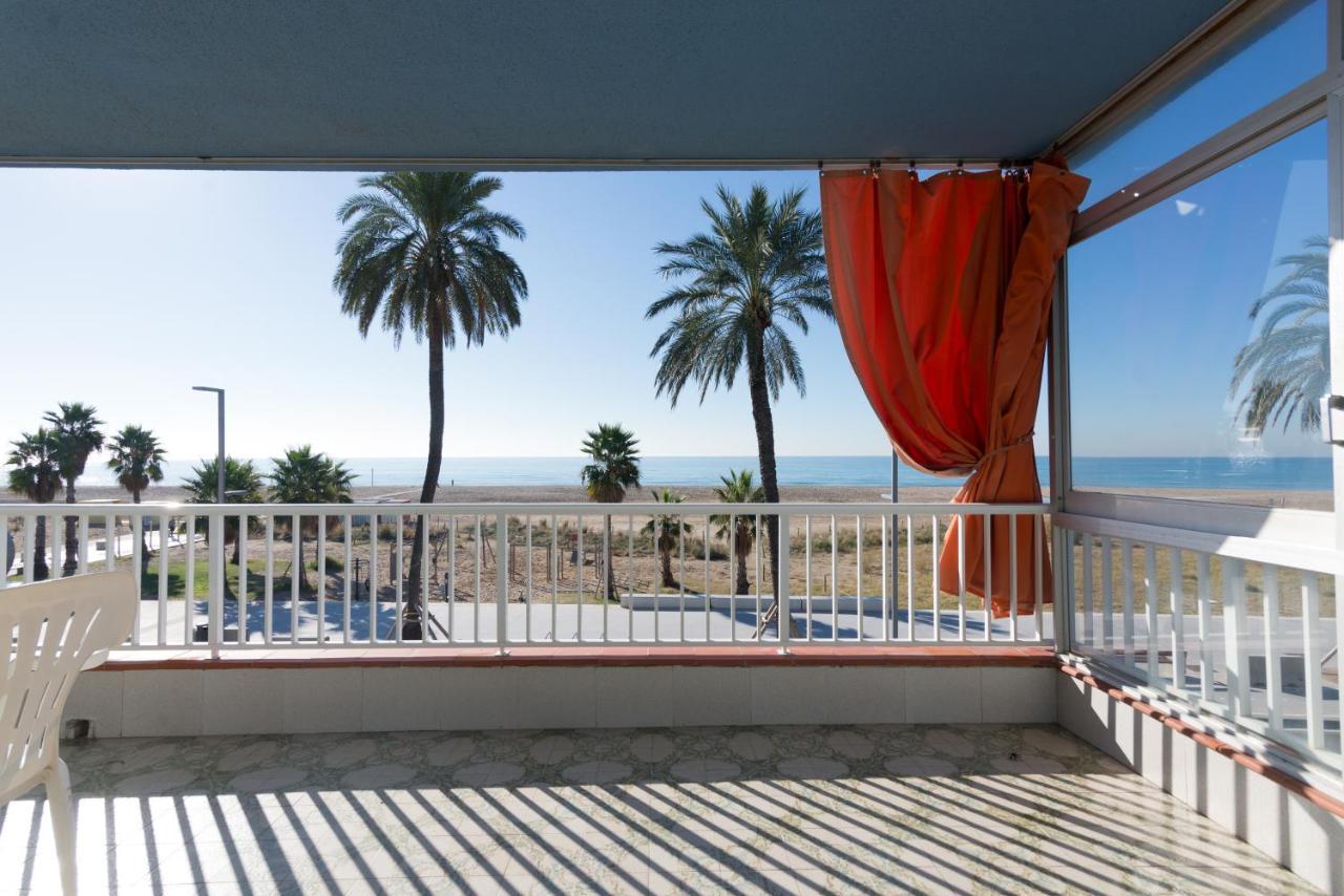 Apartamento En 1Era Linea Mar Con Terraza De 25M2 Castelldefels Exterior foto