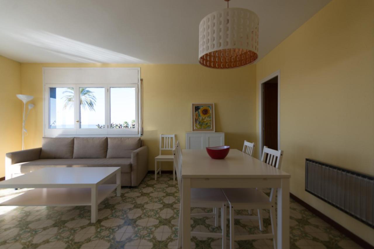 Apartamento En 1Era Linea Mar Con Terraza De 25M2 Castelldefels Exterior foto